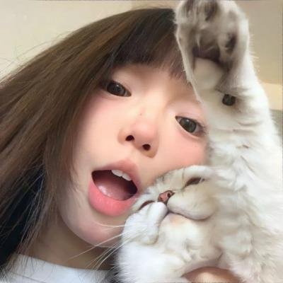 街上流行红裙子